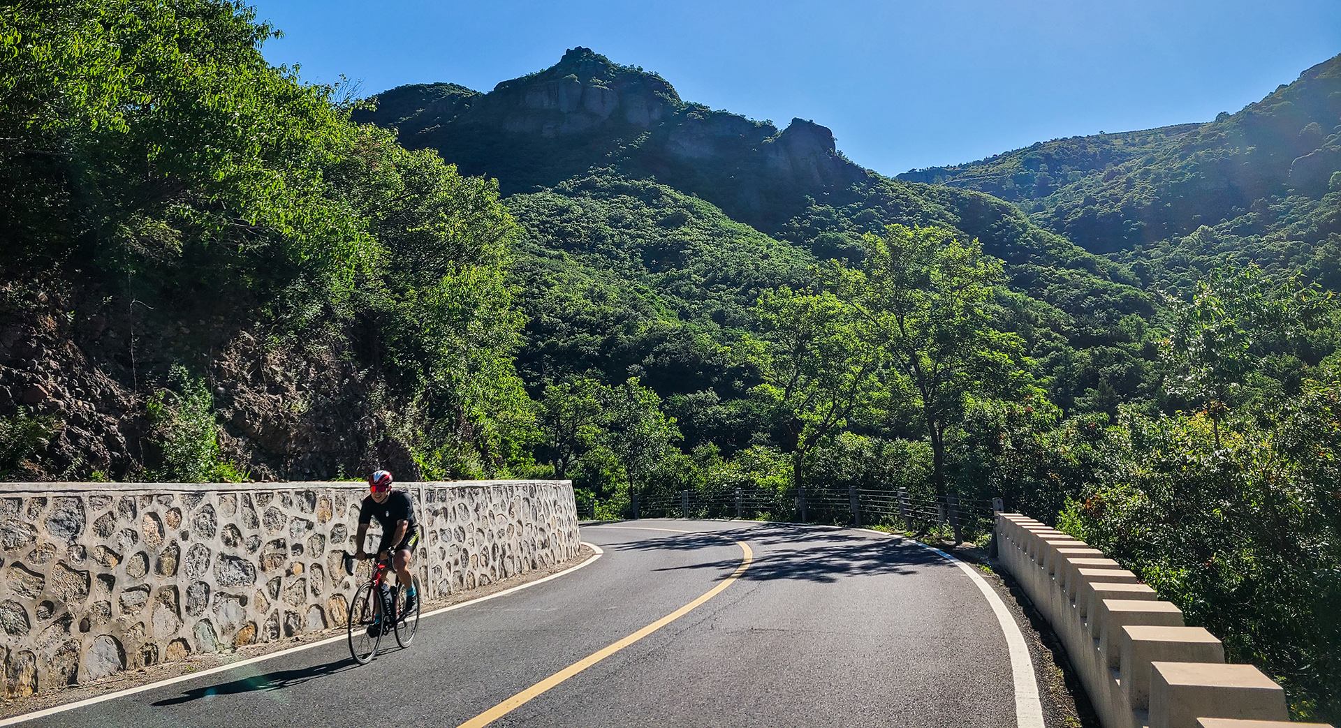 miaofengshan-beijing-china-cycling